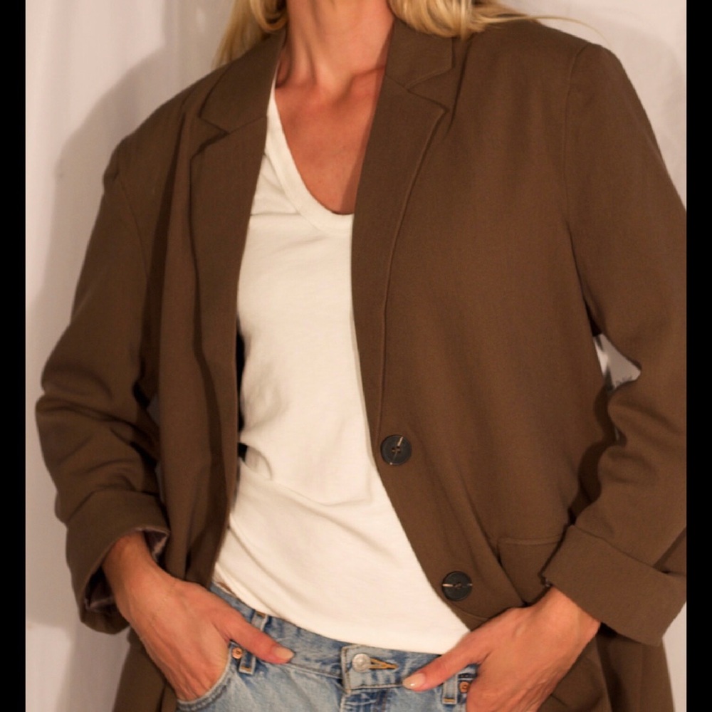 Classic Tailored Blazer in Deep Brown